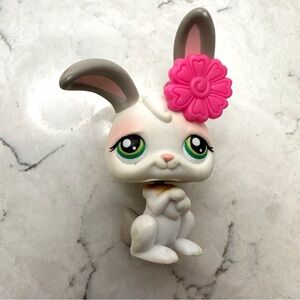 Littlest Pet Shop LPS #211 Bunny Pink Flower Accessory Partial Set